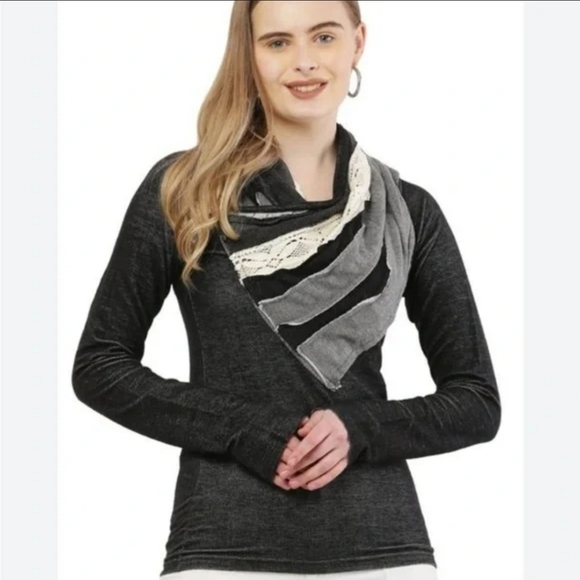 Desigual Tops - DESIGUAL Womens Sweatshirt Size XS